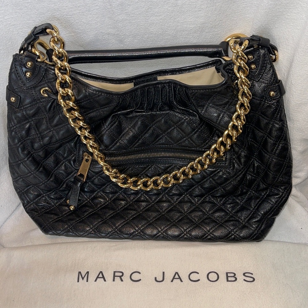 MARC JACOBS STAM QUILTED LEATHER TOTE W/ DUST COVER - 12”H 16”W 6”D
